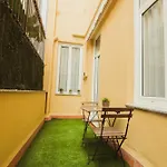 Live 2* Barcelona